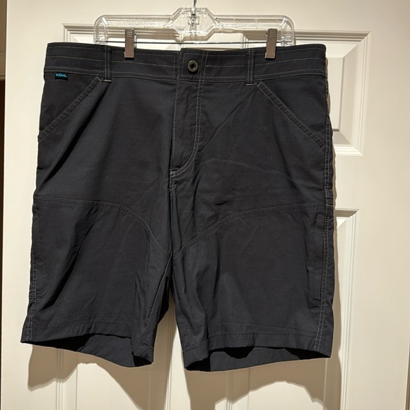 Kuhl size 38 cargo shorts - Picture 1 of 7